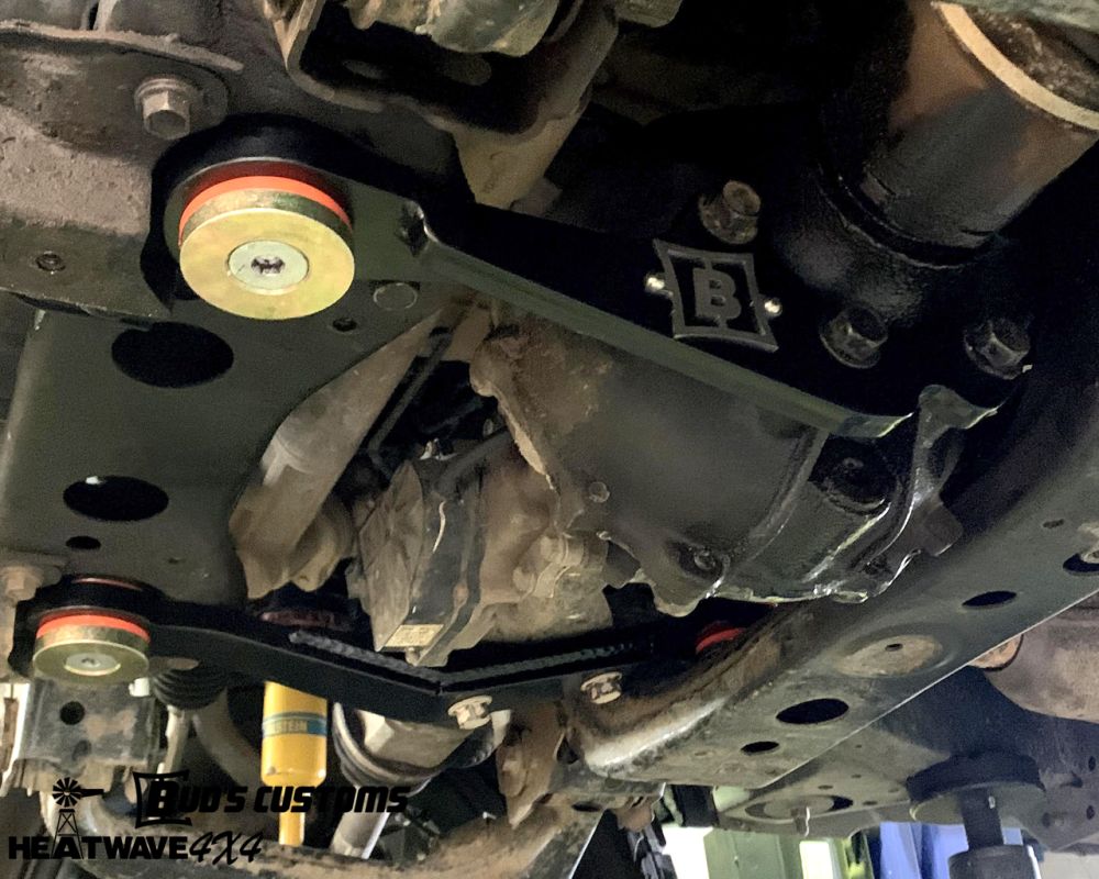 Buds_Customs_Hilux_Diff_Drop_02