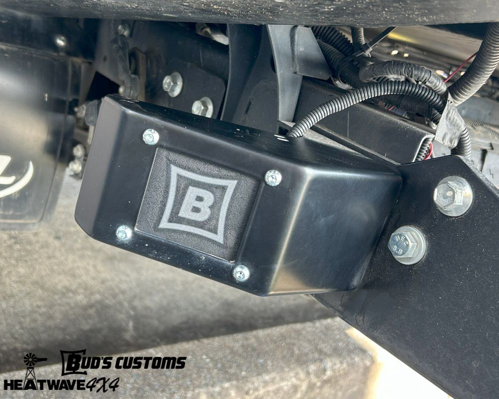 Buds_Customs_Hilux_N80_BSM_04