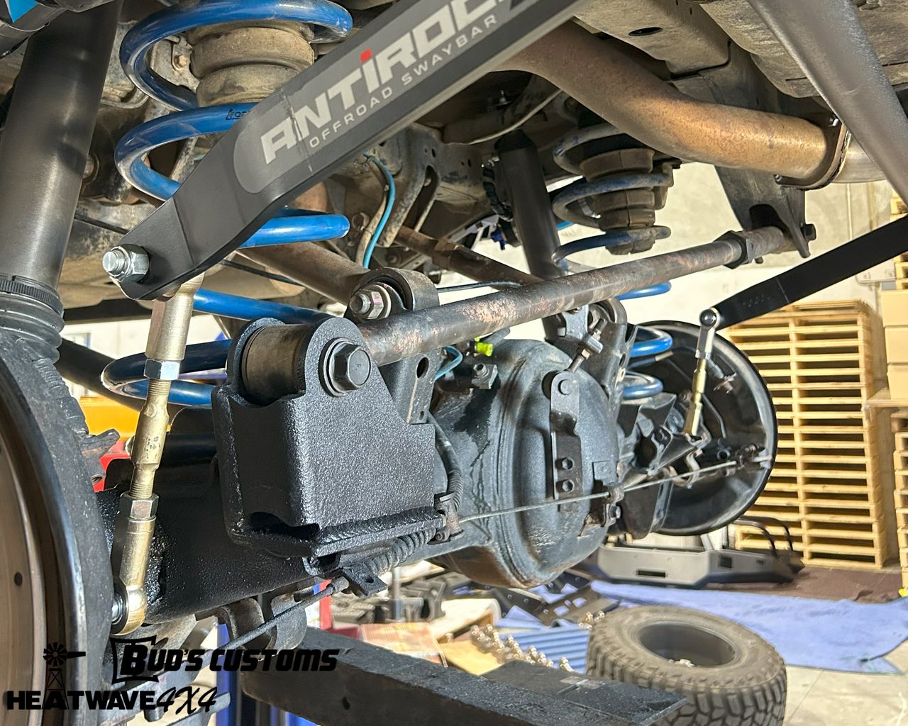 SC-001890_02