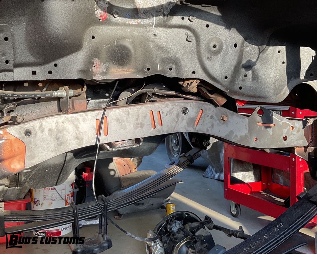 AP-000040_HILUX_IFS_STEERING_BOX_CHASSIS_PLATE_KIT_04