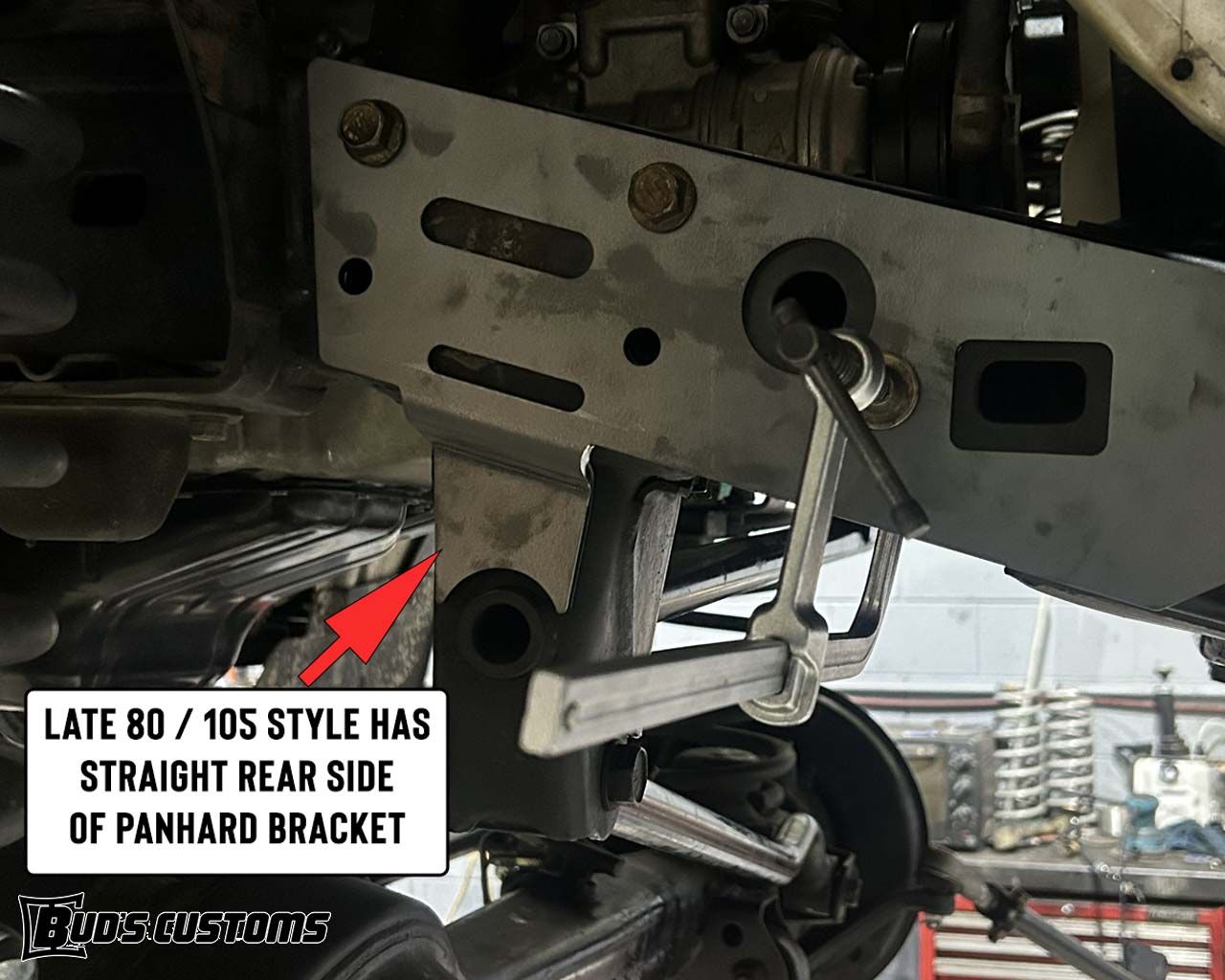 AS_000165_Buds_Customs_80_Series_Steering_Box_Panhard_Brace_Late_105_Style_03