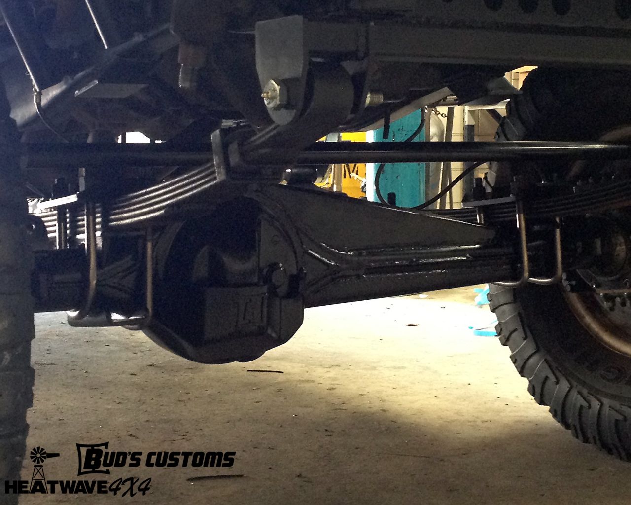 AX_000060_Buds_Customs_Hilux_Front_Ubolt_Kit_02