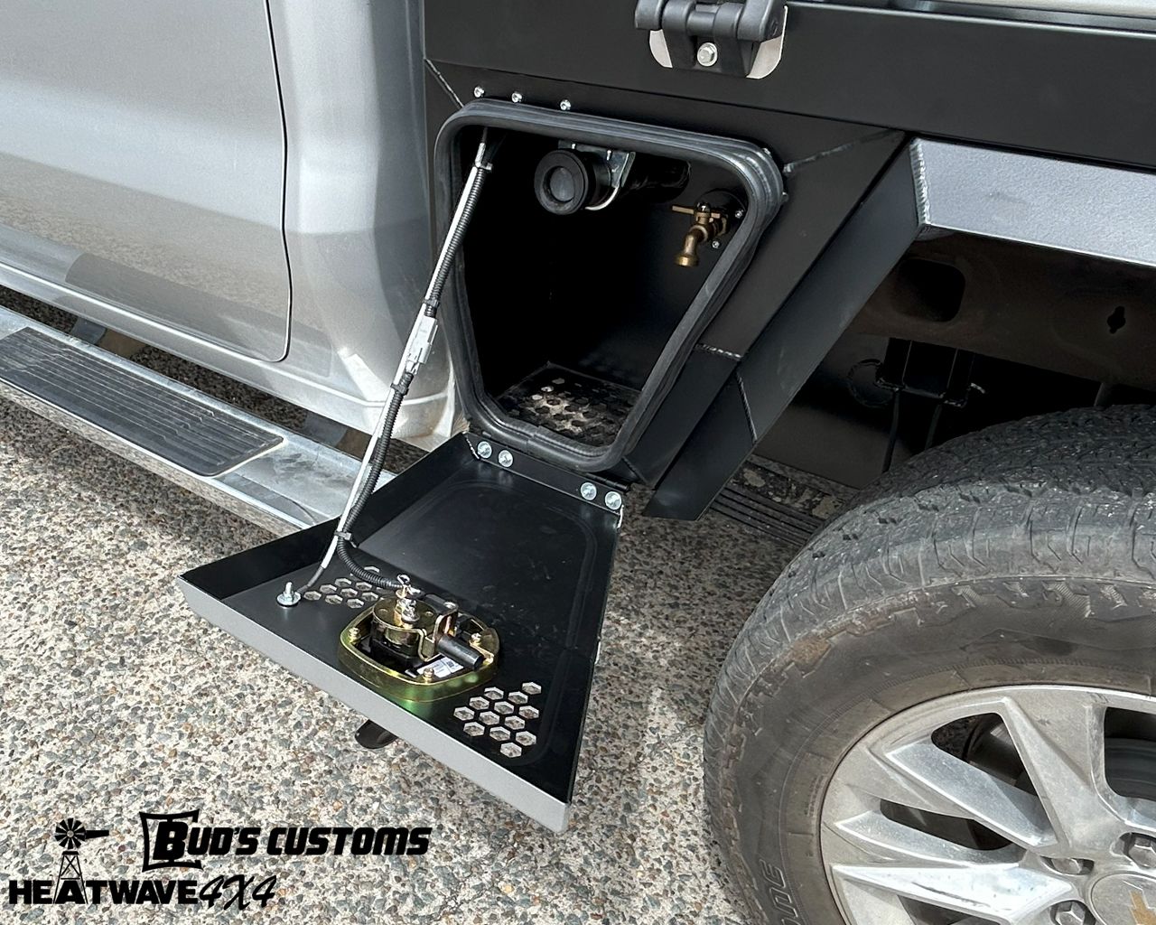 Buds_Customs_1500_Gen3_Tray_08