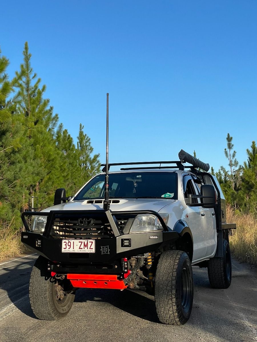 HILUX-11-FRONT-BAR-GAMBLER-TRIPLE-HOOP-NO-BODY-LIFT-2