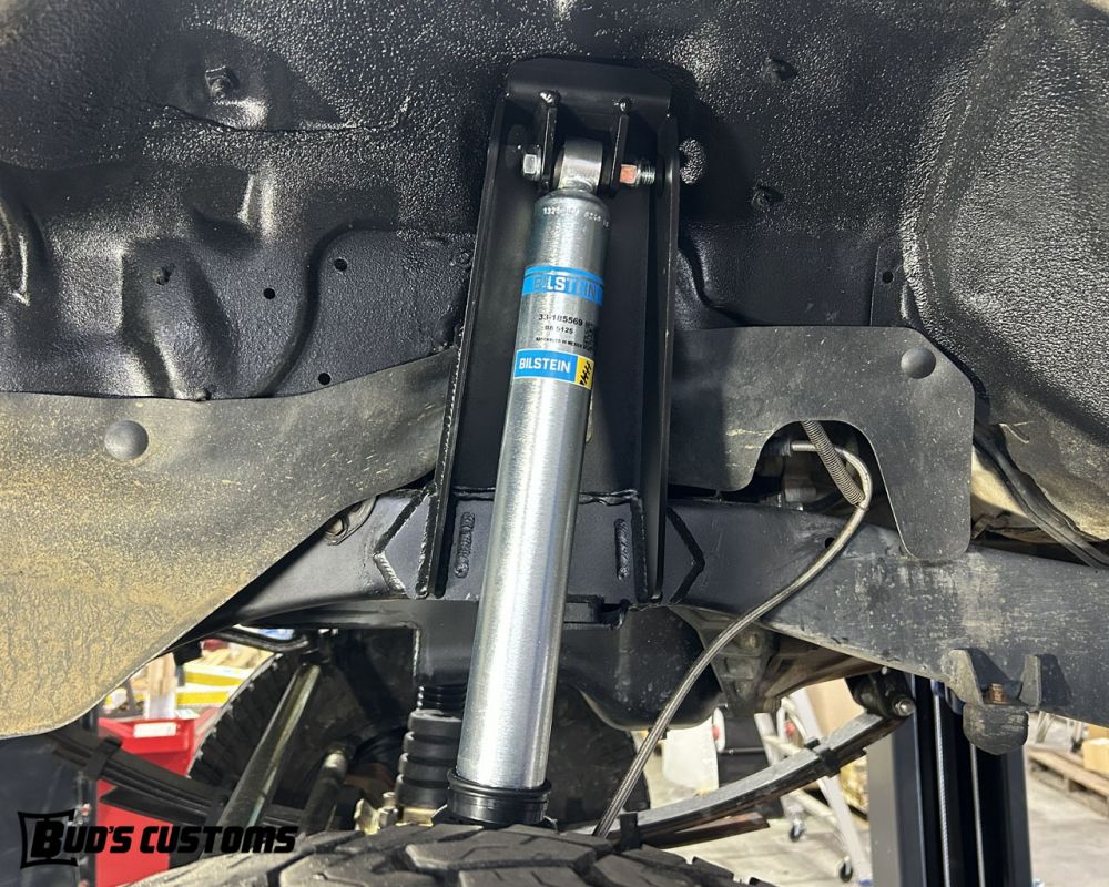 HILUX_FRONT_SHOCK_HOOP_FOLDED_TOWER_BUDS_CUSTOMS_02